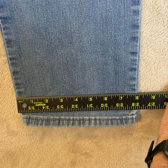 Wrangler Women's Jeans Size 18 Short Light Wash Straight Leg - Picture 4 of 10